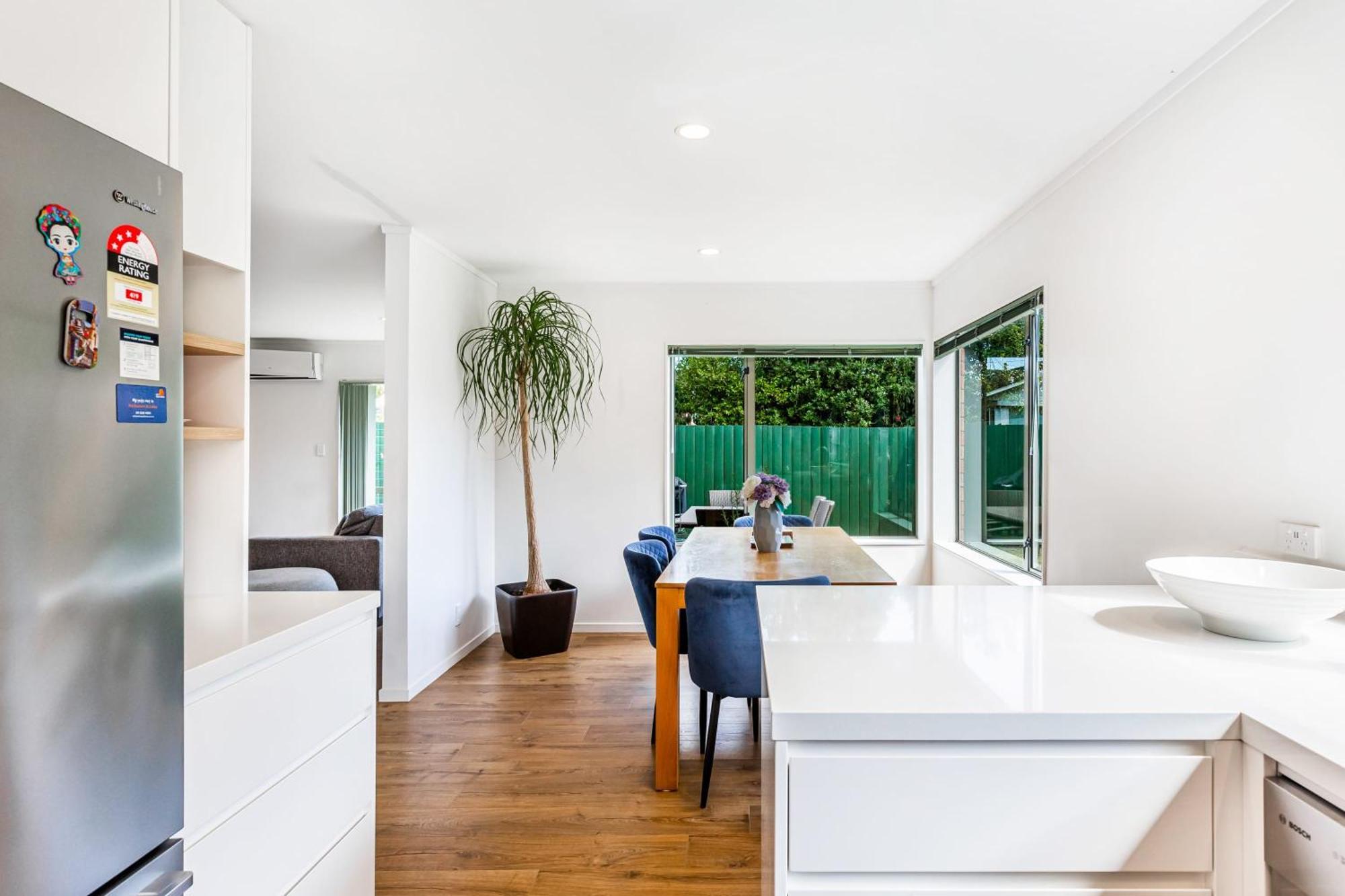 Private And Sunny 3-Bedroom Home With Parking Auckland Zewnętrze zdjęcie