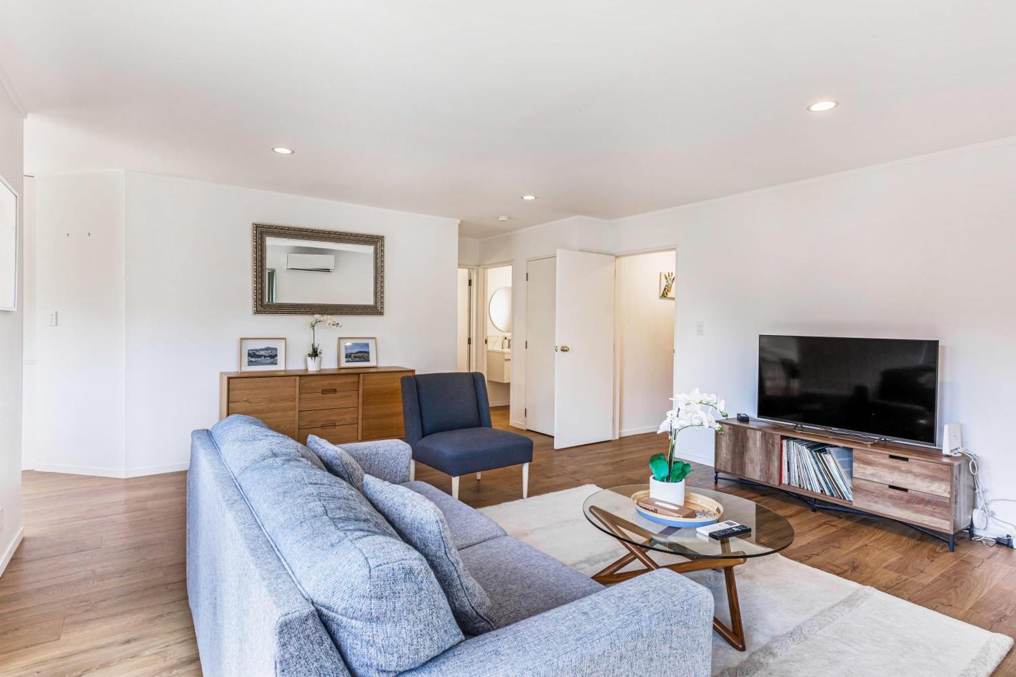 Private And Sunny 3-Bedroom Home With Parking Auckland Zewnętrze zdjęcie