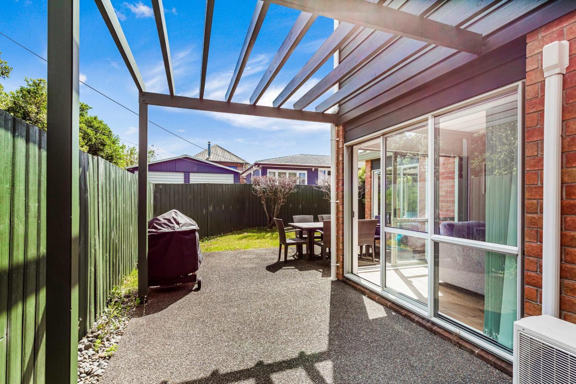 Private And Sunny 3-Bedroom Home With Parking Auckland Zewnętrze zdjęcie